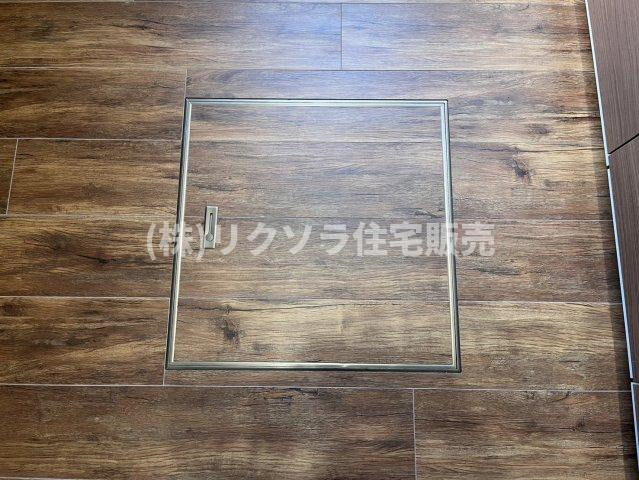 牧野本町2丁目　中古一戸建ての収納|床下収納
■物件内覧・資金計画相談・住宅ローン相談、リフォーム相談、お問合せ受付中■
※当日・翌日のご内覧、ご相談はお電話でのお問合せがスムーズです！