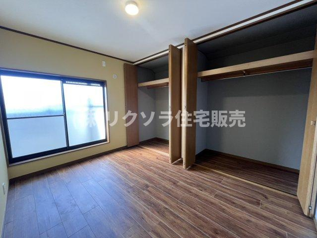 牧野本町2丁目　中古一戸建ての洋室|洋室6.0帖
■物件内覧・資金計画相談・住宅ローン相談、リフォーム相談、お問合せ受付中■
※当日・翌日のご内覧、ご相談はお電話でのお問合せがスムーズです！