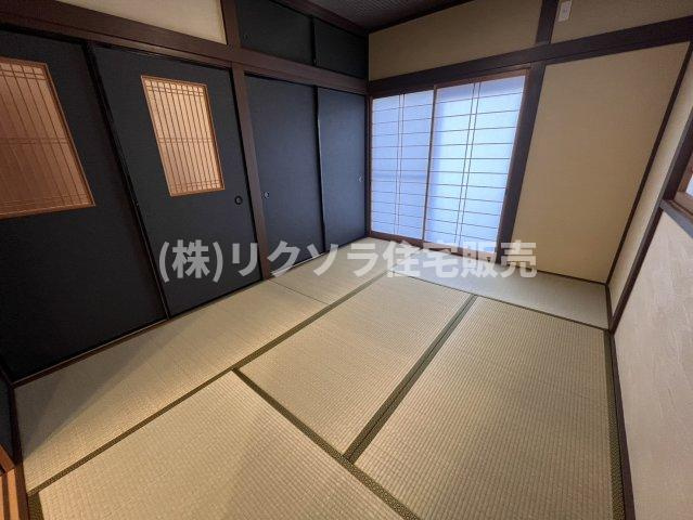 牧野本町2丁目　中古一戸建ての寝室|和室6.0帖
■物件内覧・資金計画相談・住宅ローン相談、リフォーム相談、お問合せ受付中■
※当日・翌日のご内覧、ご相談はお電話でのお問合せがスムーズです！