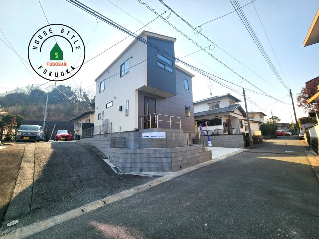 太宰府市青山2丁目第1-1棟（1号棟）の前面道路含む現地写真|見学の時間などお気軽にお問い合わせ下さい。