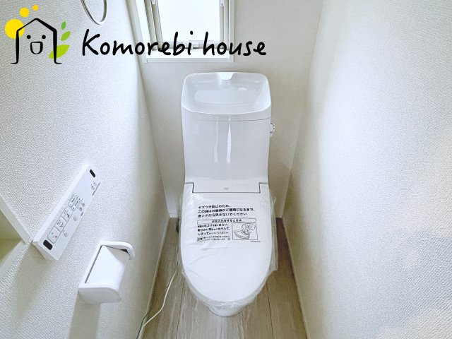 上尾市小泉　14期　新築一戸建て　グラファーレ　01のトイレ|落ち着いた色調のトイレです