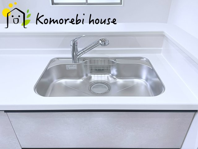 上尾市小泉　14期　新築一戸建て　グラファーレ　01のキッチン|お料理しやすいキッチンです