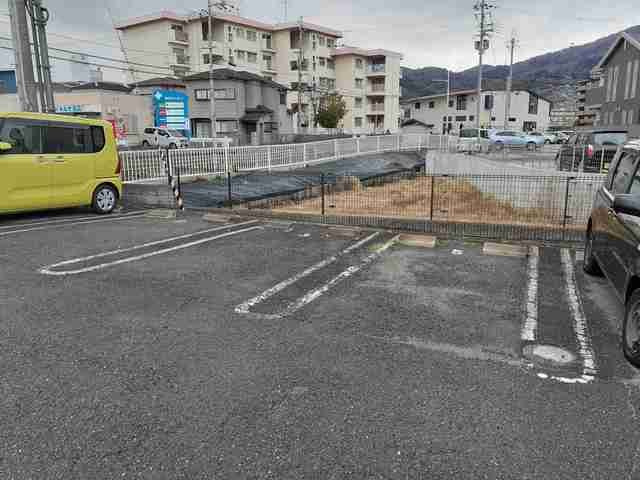 クール　ヴェルビュの駐車場|駐車場があるので、車を買う予定の方も安心です