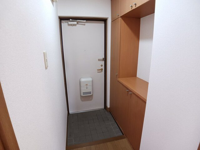 クール　ヴェルビュの玄関|ゆったりとした玄関です