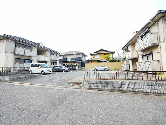 サニーコートＡの駐車場|駐車場があります