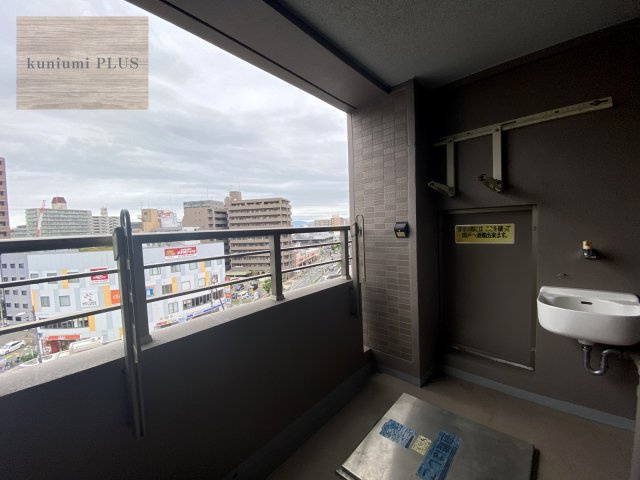 ディークラディア鶴見アクロスタワーのバルコニー