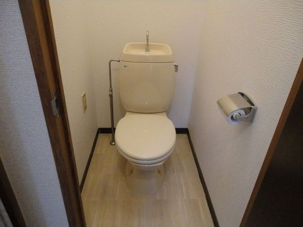 ファミール豊明　　刈谷市近郊の賃貸はクラスホーム刈谷店のトイレ