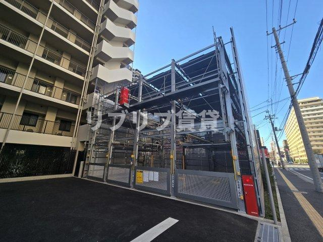 センチュリー千葉みなとの駐車場