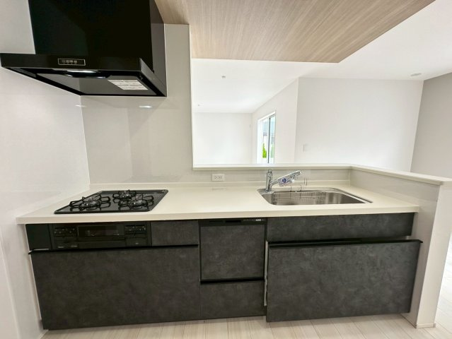 ★★読谷村大湾2期-1号棟（全5棟）のキッチン|現地撮影10月　1号棟
いつでも、ご案内いたします