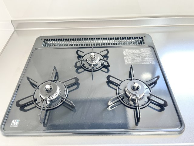 雄踏町宇布見の設備|３つ口ガスコンロ