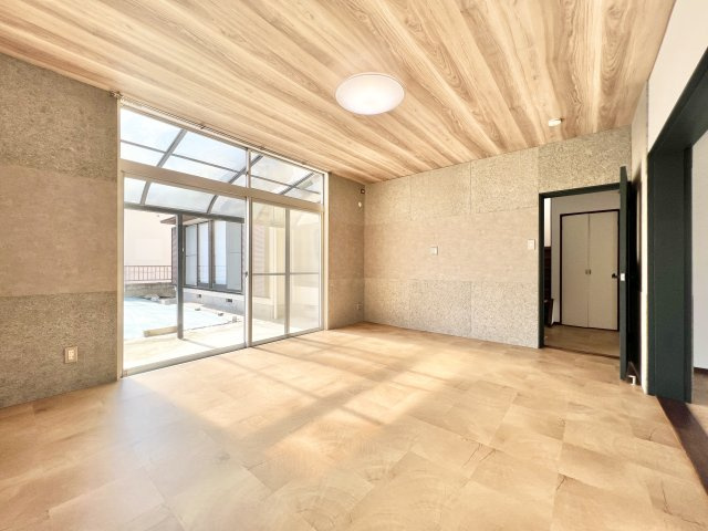 雄踏町宇布見の居間・リビング|ダイニングとリビングはそれぞれ独立した空間です！
