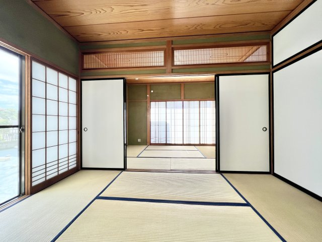 雄踏町宇布見の和室|丁寧な造りが魅力的な6帖＋6帖の和室！落ち着きのある空間です！
