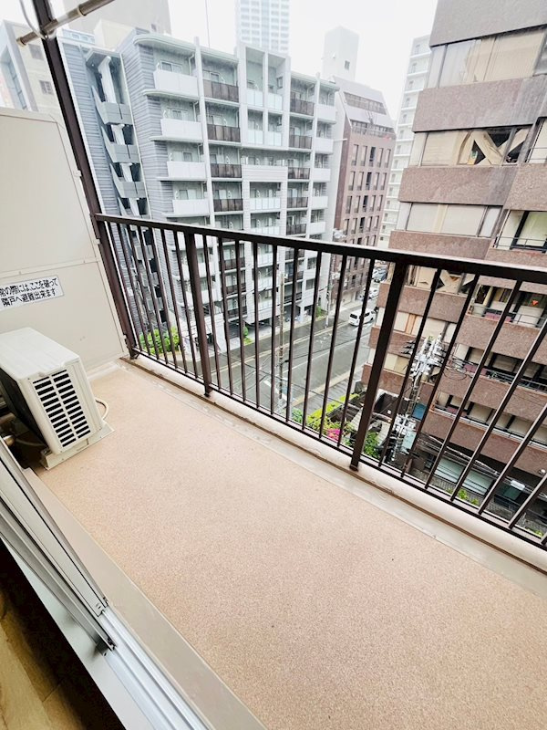 クローバーハイツ三宮のバルコニー