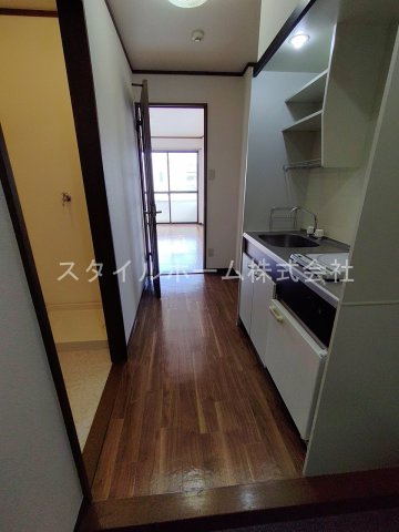 グランデージフルールの玄関|別部屋写真です。