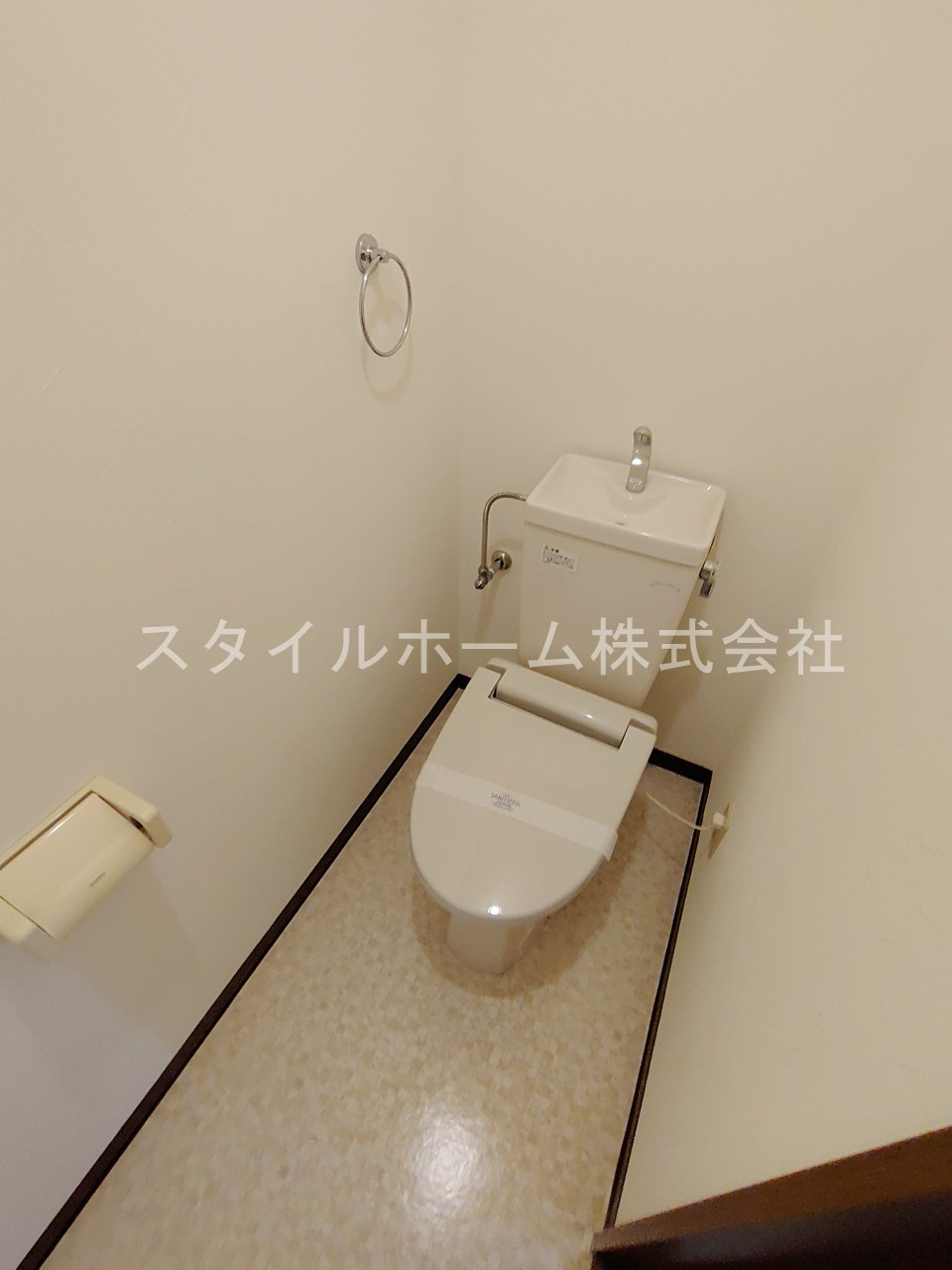 グランデージフルールのトイレ|別部屋写真です。