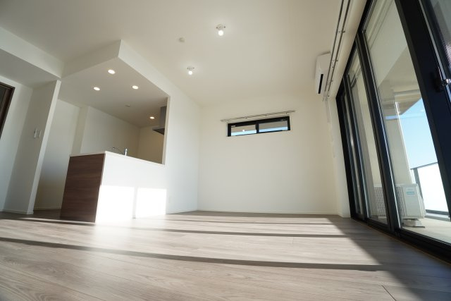 センチュリー千葉みなとの居間・リビング