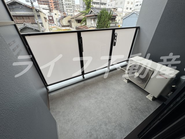 ブランシエスタ森ノ宮のバルコニー|外からの目が気にならないバルコニーで洗濯物が干せます