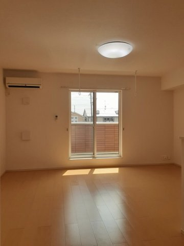 ビブレストⅢの居間・リビング