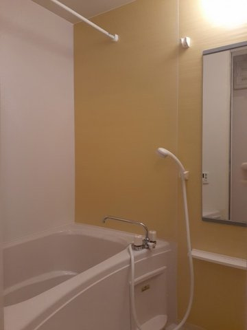 ビブレストⅢの浴室