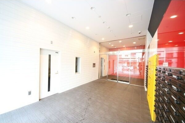 RIDGE堀田(旧スペーシア堀田)のエントランス