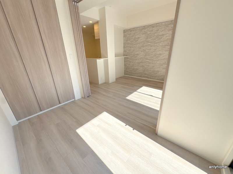 コンフォリア・リヴ博労町一丁目Q　仲介手数料無料の寝室