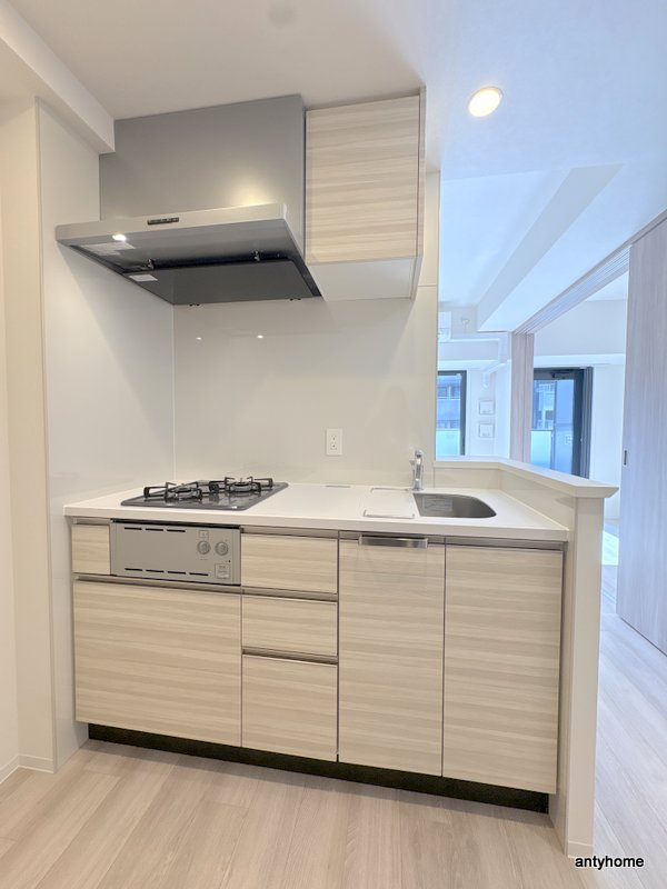 コンフォリア・リヴ博労町一丁目Q　仲介手数料無料のキッチン