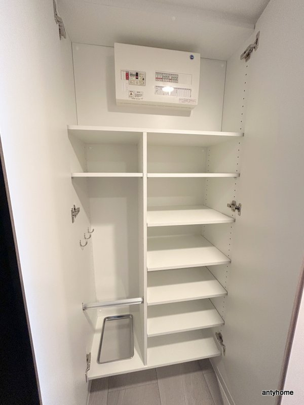 コンフォリア・リヴ博労町一丁目Q　仲介手数料無料の収納