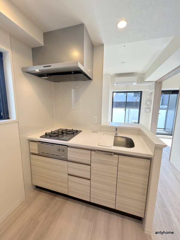 コンフォリア・リヴ博労町一丁目Q　仲介手数料無料のキッチン