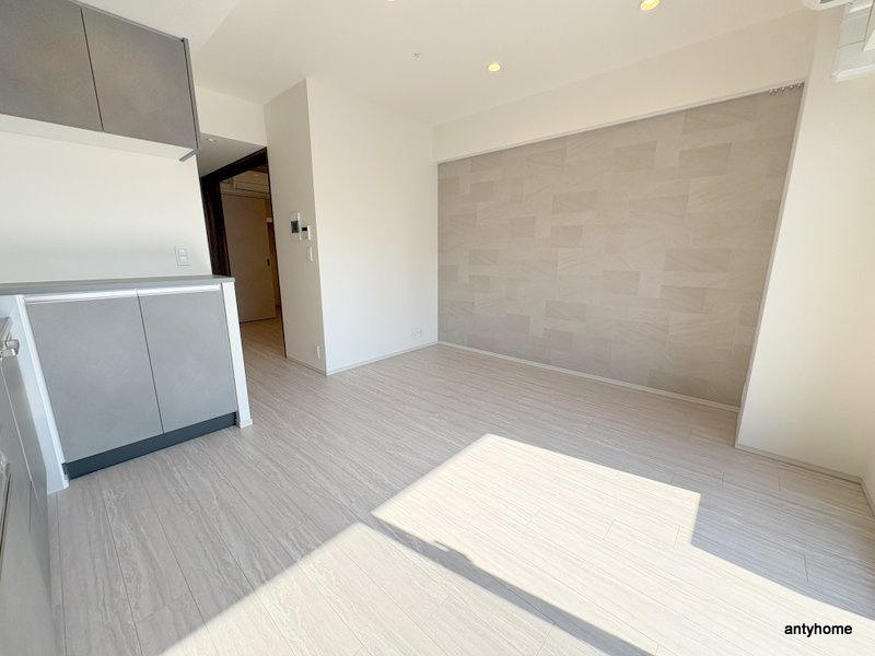 コンフォリア・リヴ博労町一丁目Q　仲介手数料無料の洋室