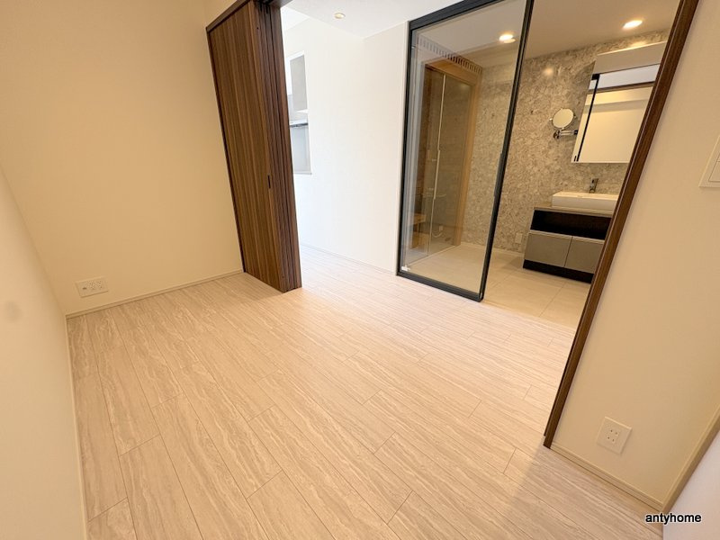 コンフォリア・リヴ博労町一丁目Q　仲介手数料無料の寝室