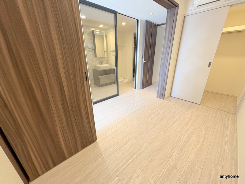 コンフォリア・リヴ博労町一丁目Q　仲介手数料無料の寝室