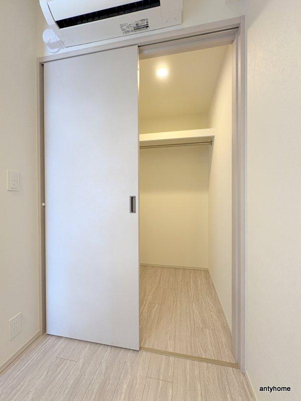 コンフォリア・リヴ博労町一丁目Q　仲介手数料無料の収納