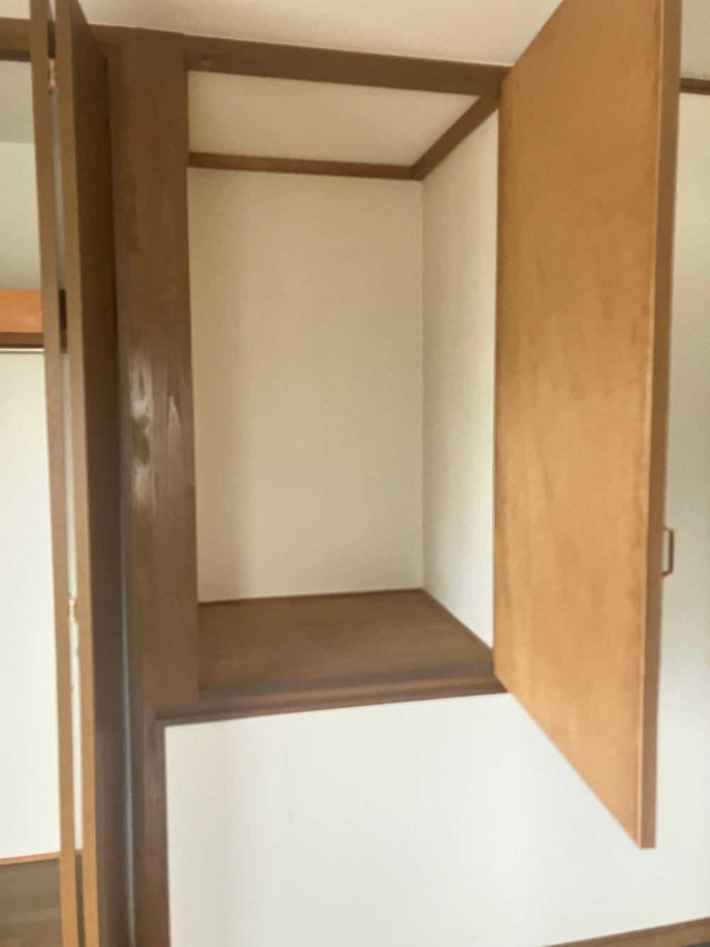 舟田町　中古一戸建ての内装|洋室の収納
■物件内覧・資金計画相談・住宅ローン相談、リフォーム相談、お問合せ受付中■
※当日・翌日のご内覧、ご相談はお電話でのお問合せがスムーズです！