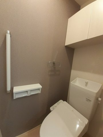 アレーズⅡ　　刈谷市近郊の賃貸はクラスホームのトイレ|ゆったりとした空間のトイレです