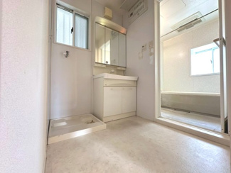 【洗面所】 | 茨木市駅前1丁目貸家