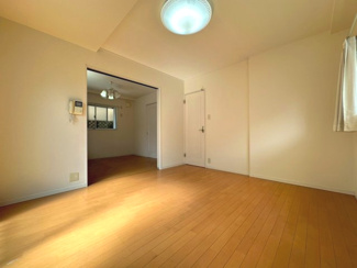 【居間・リビング】 | 茨木市駅前1丁目貸家