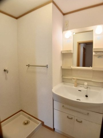 シリアス２１Ａ棟　　刈谷市近郊の賃貸はクラスホームの洗面所|広い洗面スペース