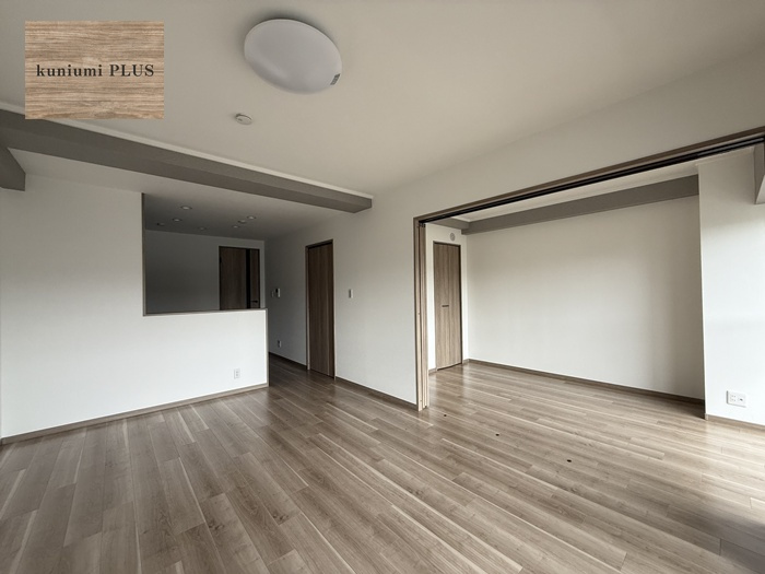 ルネ旭公園の居間・リビング