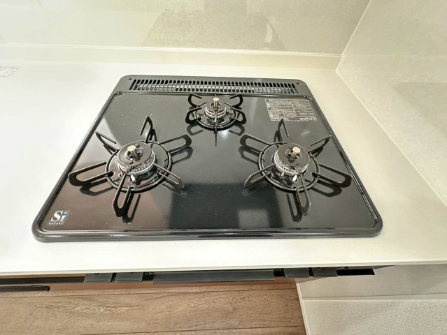 ★★読谷村大湾2期-３号棟（全5棟）のキッチン|【現地撮影2025.10】いつでも内覧可能です♪