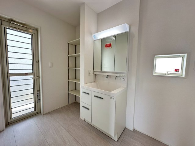 ★★読谷村大湾2期-３号棟（全5棟）の独立洗面台|【現地撮影2025.10】いつでも内覧可能です♪