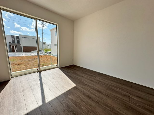 ★★読谷村大湾2期-３号棟（全5棟）の洋室|【現地撮影2025.10】いつでも内覧可能です♪