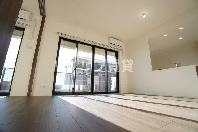 センチュリー千葉みなとの居間・リビング