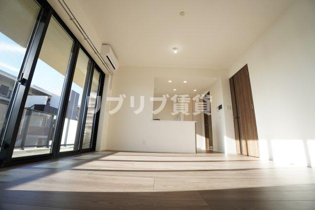 センチュリー千葉みなとの居間・リビング