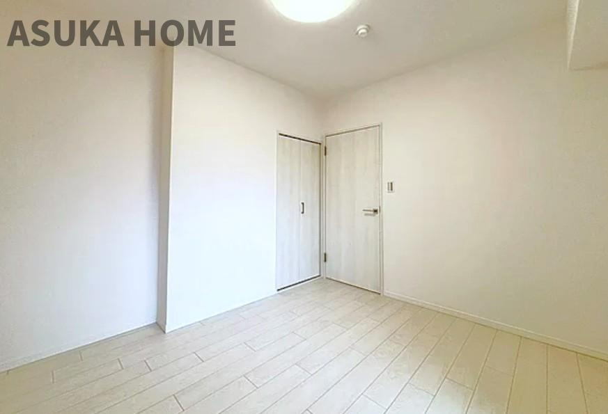 コスモ東戸塚グランパルクA棟の洋室|家族一人ひとりの大切なプライベート空間の居室。家具の配置のご相談は是非お任せください。