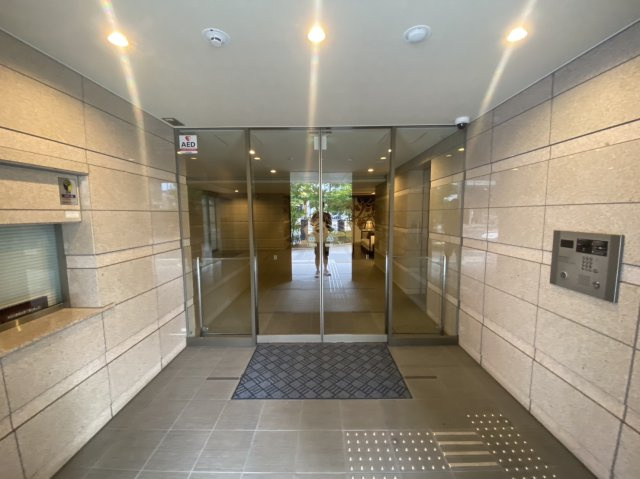 クレヴィア京都四条後院通のエントランス