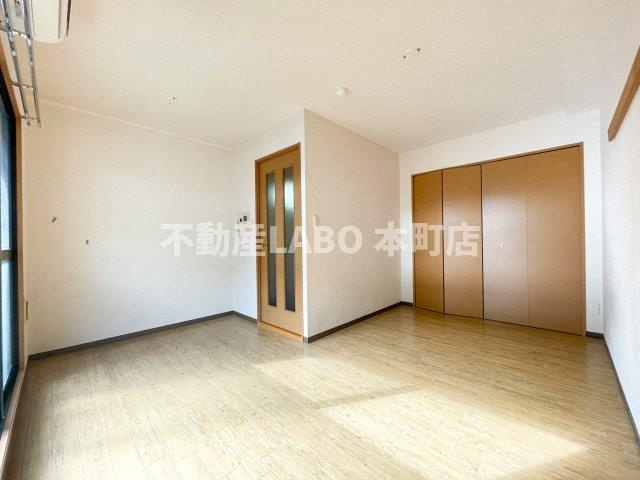 シャトー弁天弐番館の居間・リビング