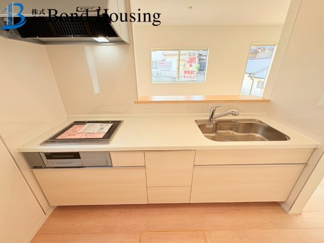 WIC等嬉しい収納豊富　大久保町谷八木　全4棟　8号棟のキッチン