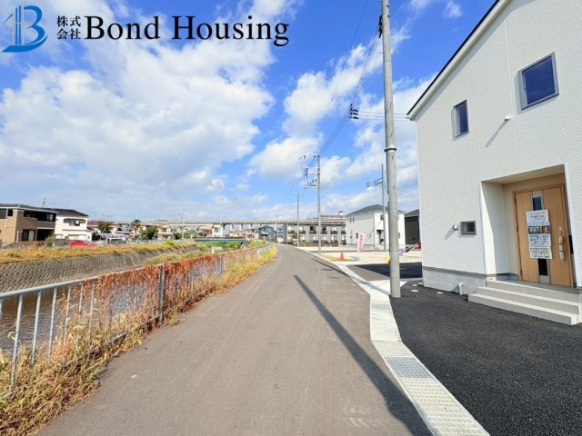 南向きバルコニーで陽当り良好　大久保町谷八木　全9棟　7号棟のその他
