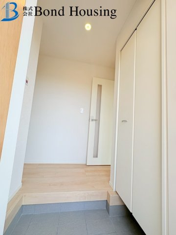 南向きバルコニーで陽当り良好　大久保町谷八木　全9棟　7号棟の収納