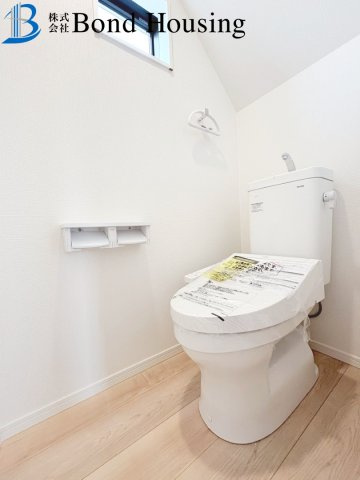 小中学校徒歩15分圏内で安心通学　大久保町谷八木　全4棟　3号棟のトイレ